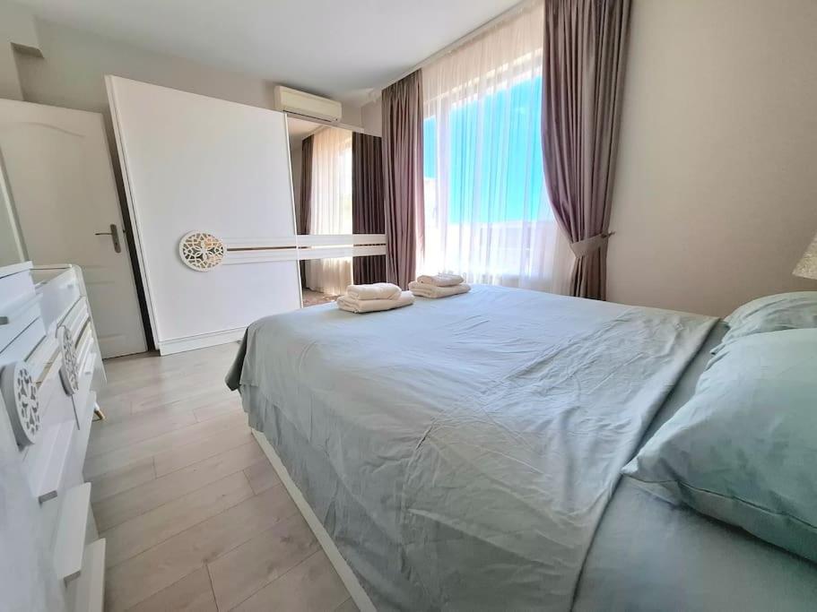 Spacious Prestige Penthouse Varna Esterno foto