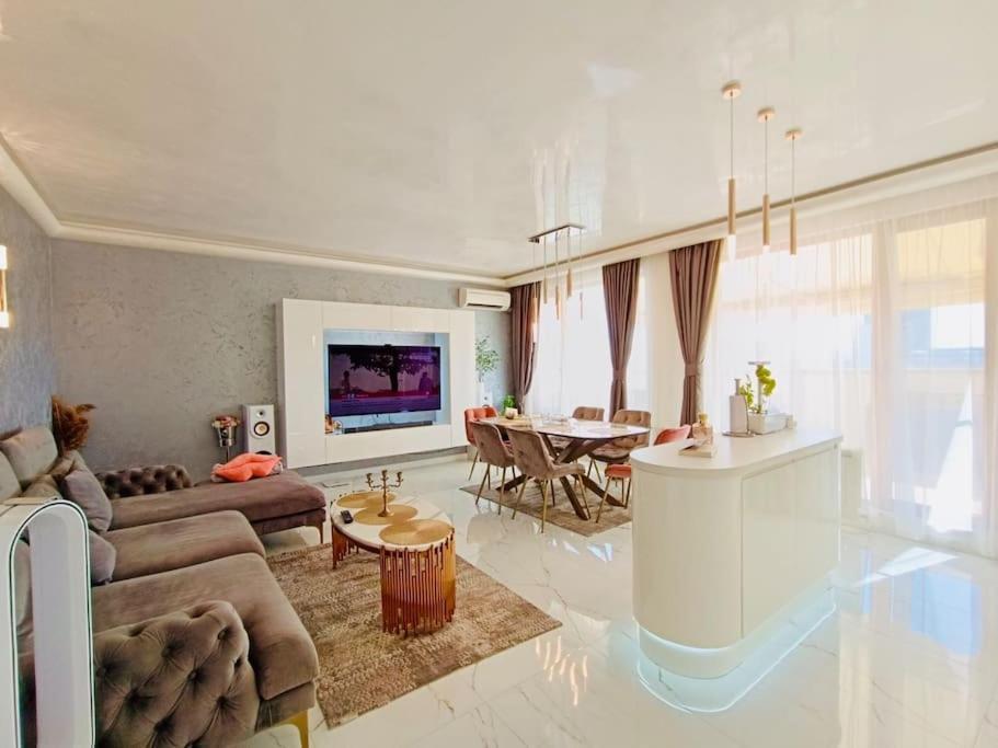 Spacious Prestige Penthouse Varna Esterno foto