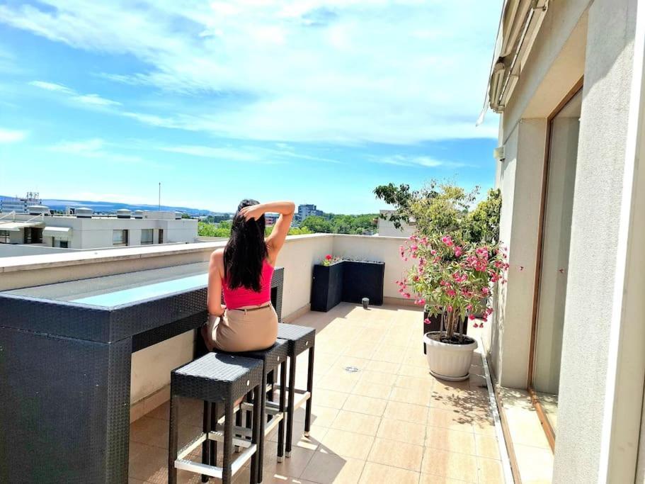 Spacious Prestige Penthouse Varna Esterno foto