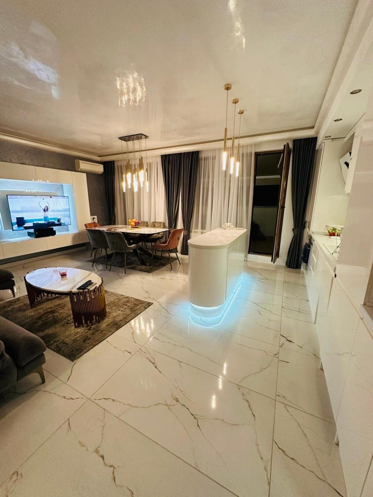 Spacious Prestige Penthouse Varna Esterno foto
