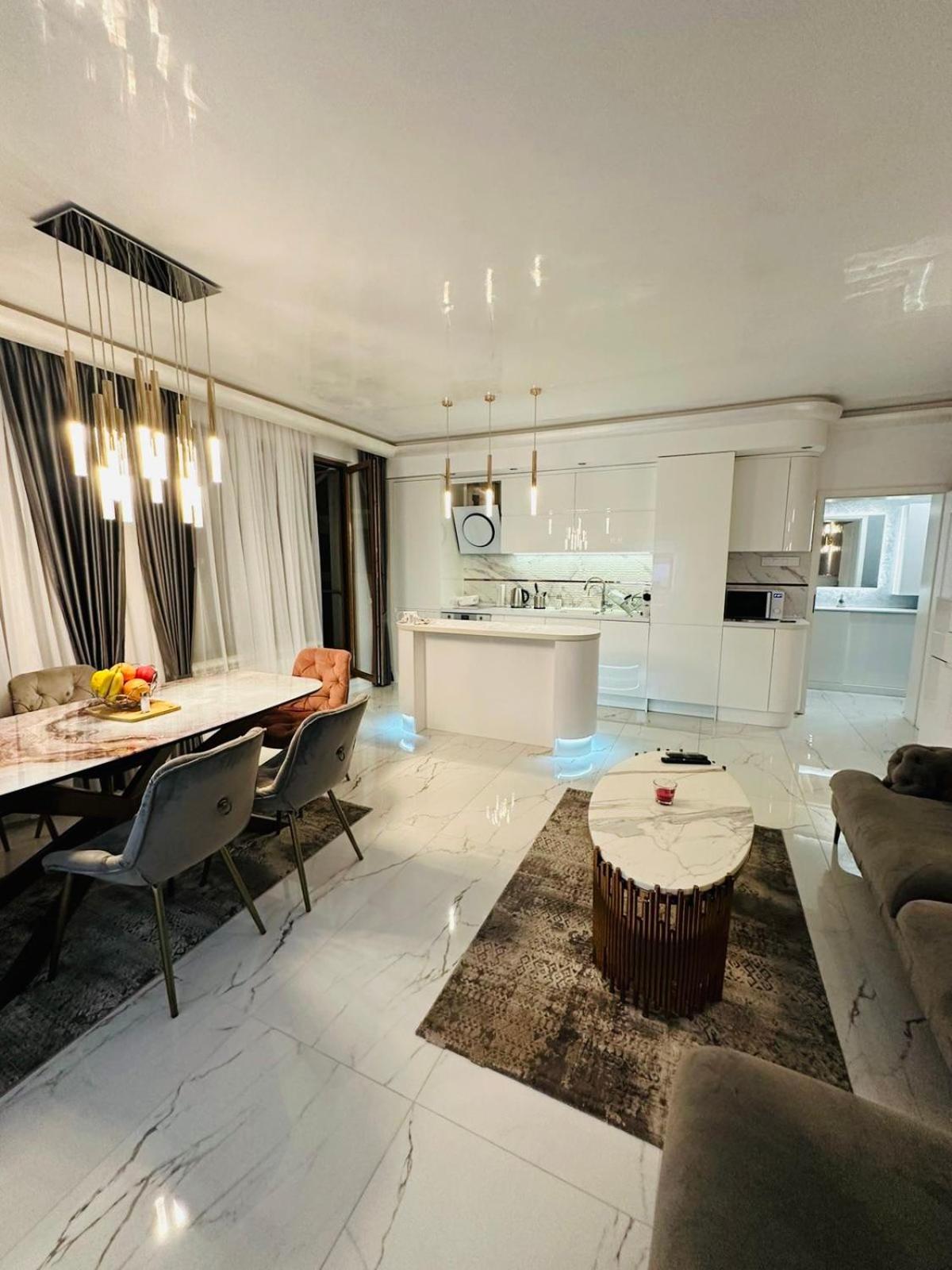 Spacious Prestige Penthouse Varna Esterno foto